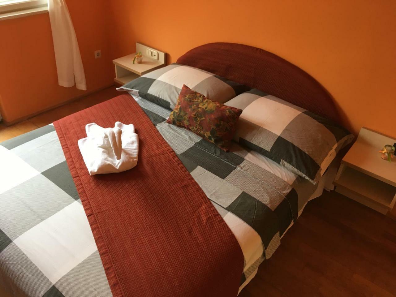 בלטונפנבש Balatoni Retro Villa מראה חיצוני תמונה